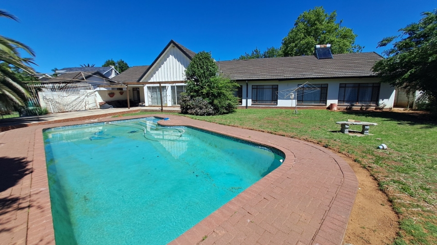 10 Bedroom Property for Sale in Universitas Free State